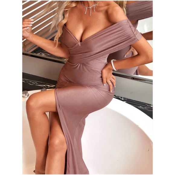 Dresses & Skirts - Off Shoulder formal party evening wedding prom Luxe dress